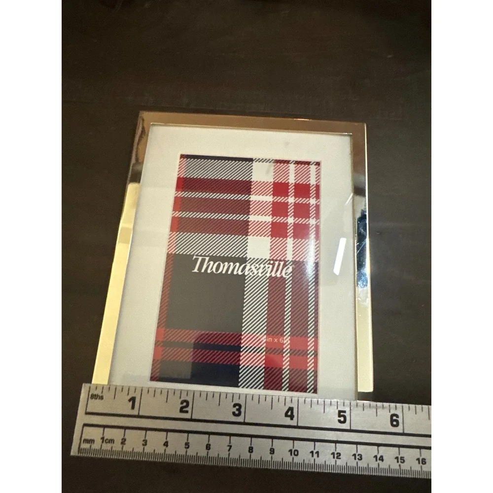 Thomasville Polished Silver Tone 4x6 Picture Frame Modern Velvet Back Tabletop